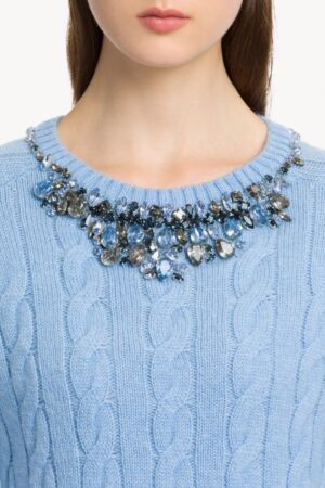 Maglia in cashmere con collier ricamato - Celeste